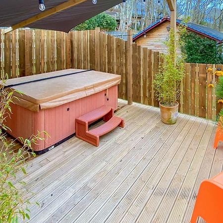 Ivyleaf Combe Lodges Stratton  ภายนอก รูปภาพ