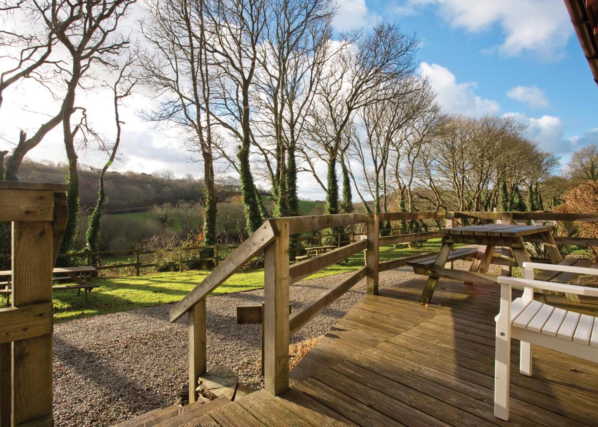 Ivyleaf Combe Lodges Stratton  ภายนอก รูปภาพ